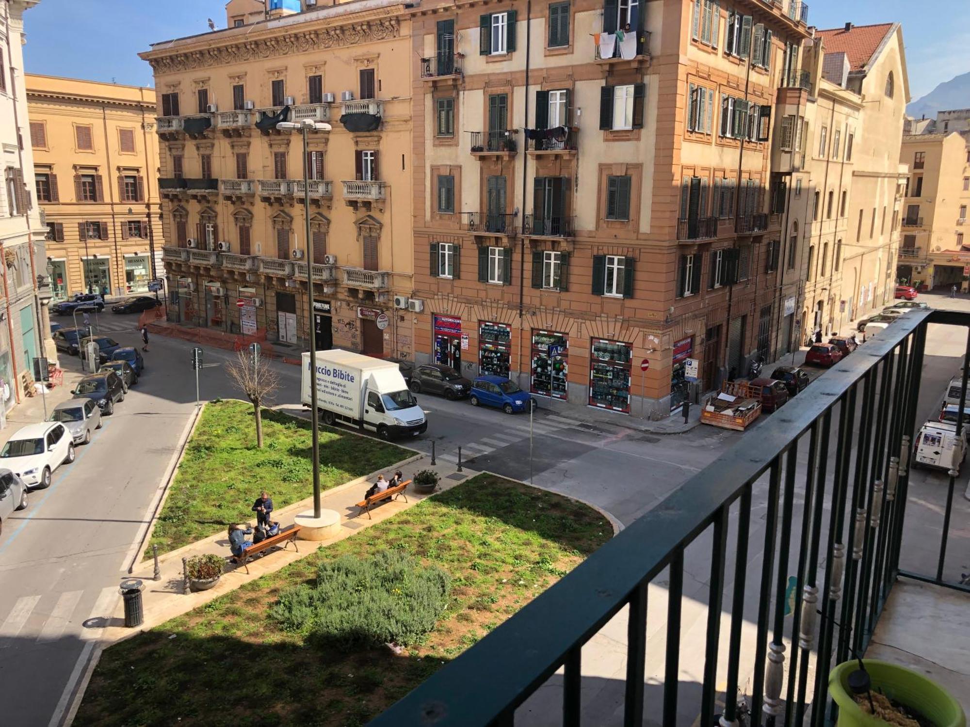 Al Teatro Biondo Guest House Palermo Buitenkant foto