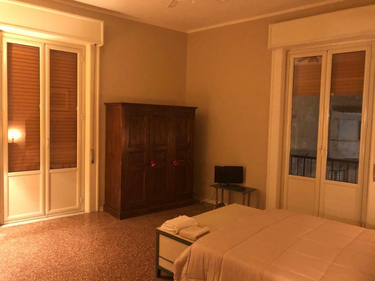 Al Teatro Biondo Guest House Palermo Buitenkant foto
